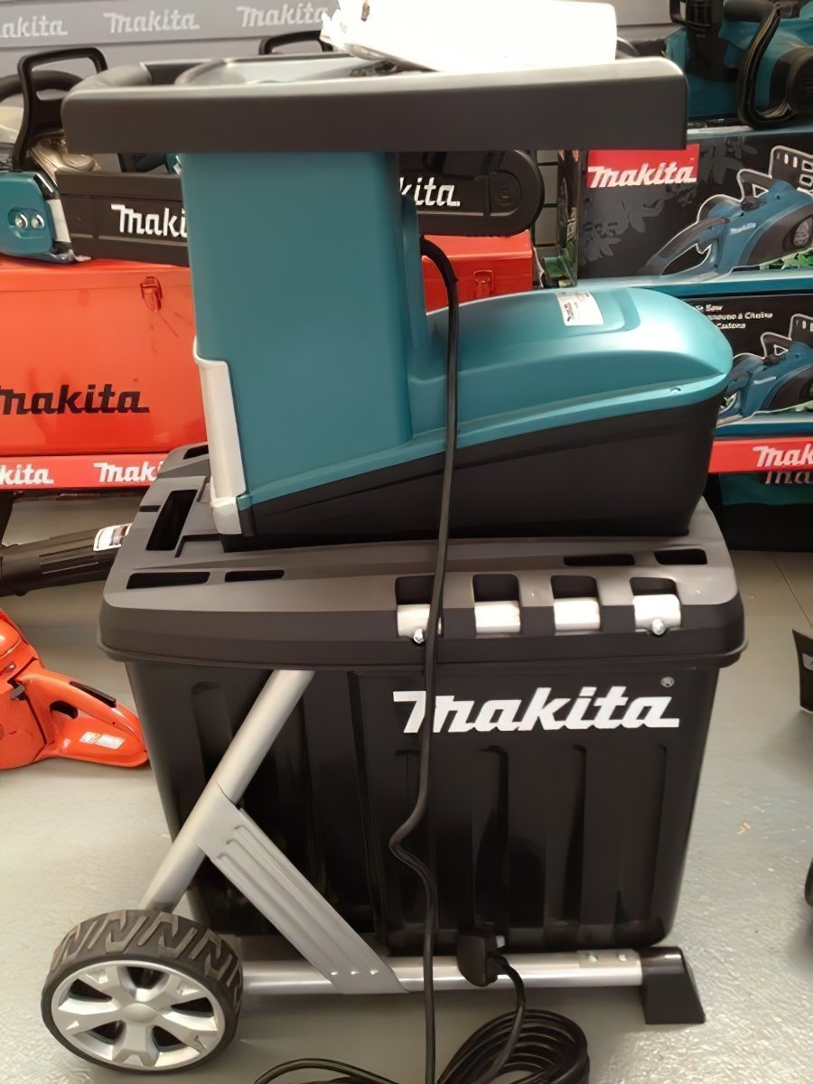 Садовий подрібнювач Makita UD2500 55206